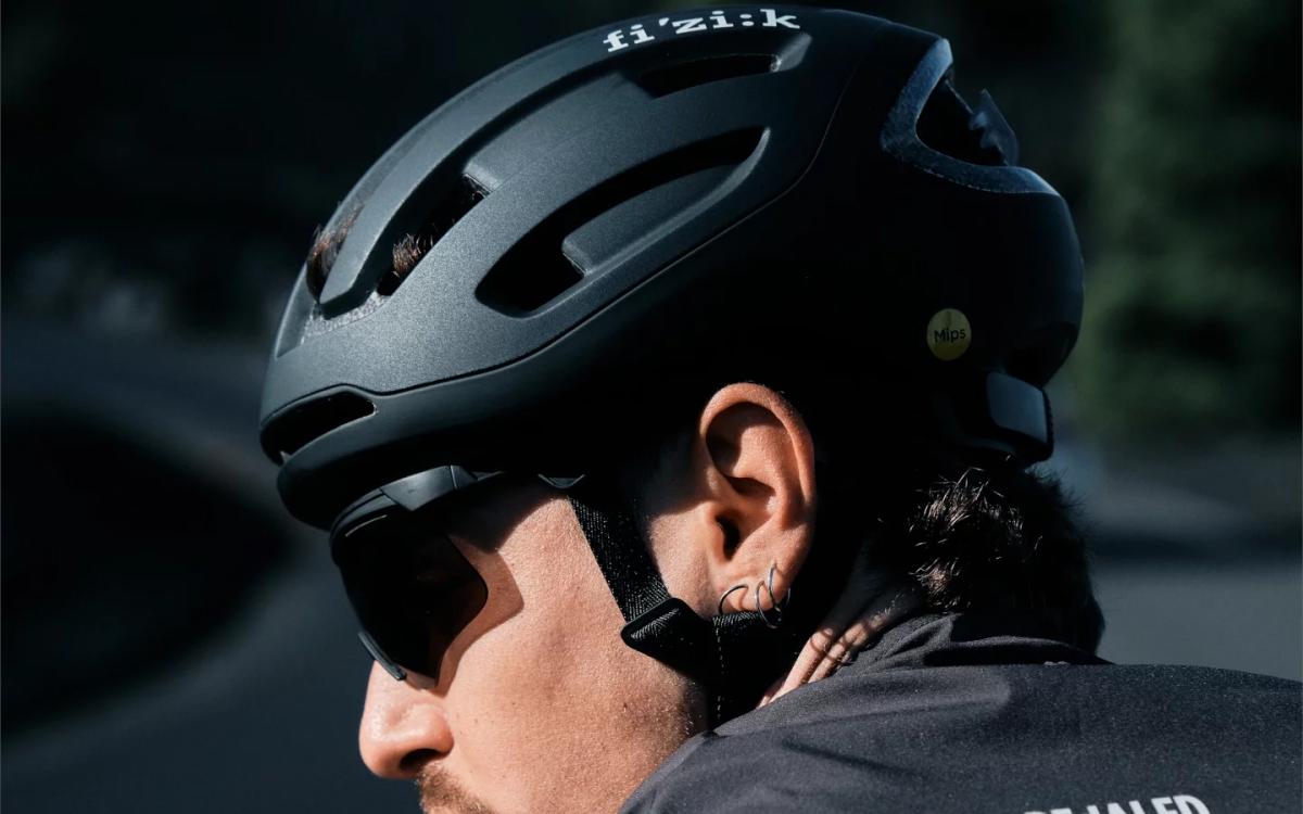 Fizik Kyros letisztult forma és hatékony szellőzés