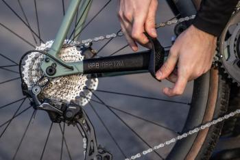BBB BBP-12 L StayGuard chainstay protection 4.Image