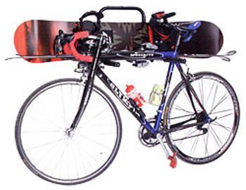 Peruzzo 3 wall mount cycle storage 4.Image