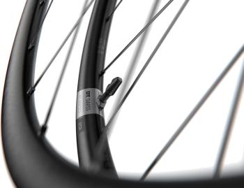 DT Swiss P1800 Spline Road Disc 23 Sram XDR wheel set 5.Image