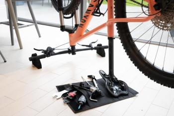 Hiplok Flipstand compact bike stand 2.Image