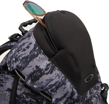 Oakley Kitchen Sink backpack 5.Image