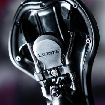 Lezyne Matrix Saddle Tagger Apple Airtag tartó 8.Kép
