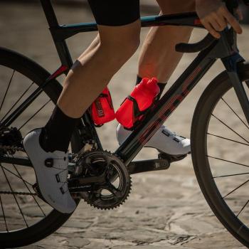 Elite Vico Carbon Glossy bottle cage 3.Image