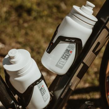 Elite Vico Carbon Glossy bottle cage 5.Image