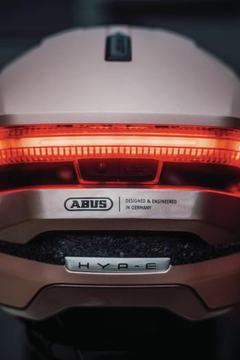 Abus Hyp-E városi Champagne GLD bukósisak 9.Kép