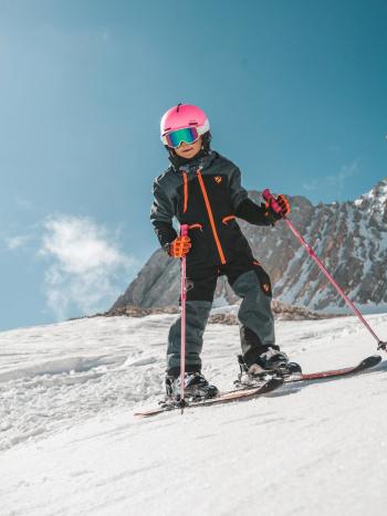Völkl Shine Jr 130-160 skis with Marker vMot 7.0 bindings 8.Image