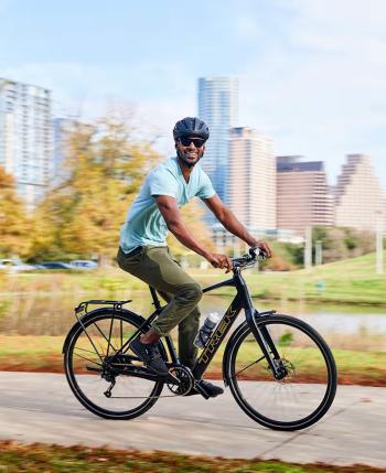 Trek FX+2 LT WMS E-bike 3.Image