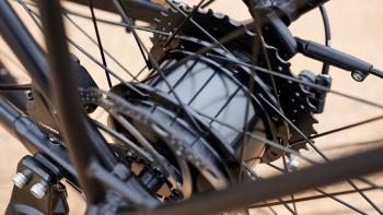 Trek FX+2 LT WMS E-bike 6.Image