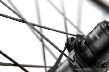 DT Swiss E1800 Spline Road DB 30 LN kerék szett 5.Kép