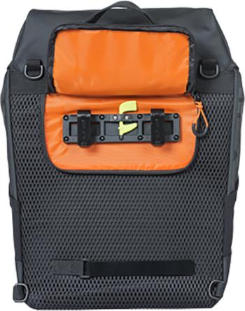 Basil Miles Tarpaulin Daypack Hook on csomagtartó táska 5.Kép